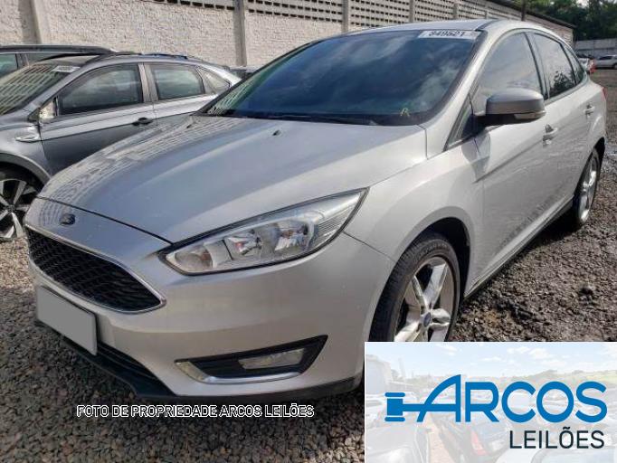 FORD FOCUS FASTBACK 15/16