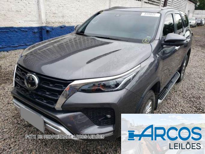 TOYOTA HILUX SW4 21/21