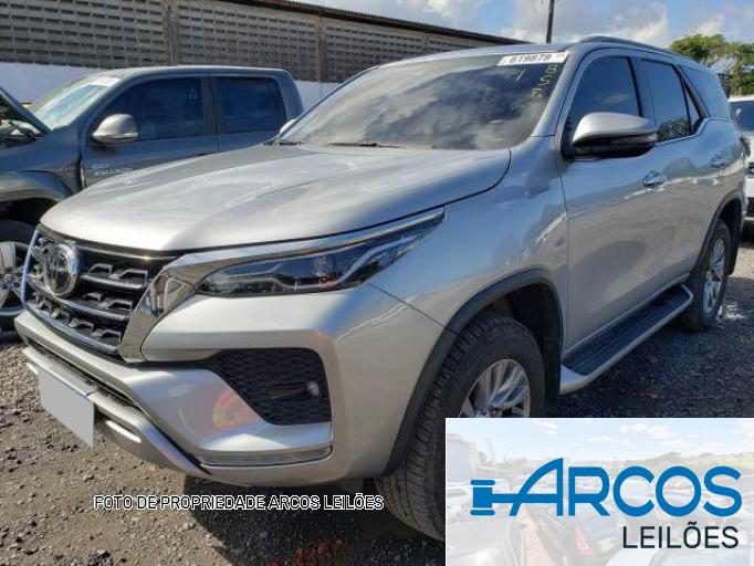 TOYOTA HILUX SW4 21/21