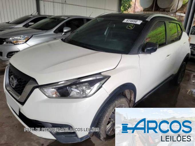 NISSAN KICKS 18/18